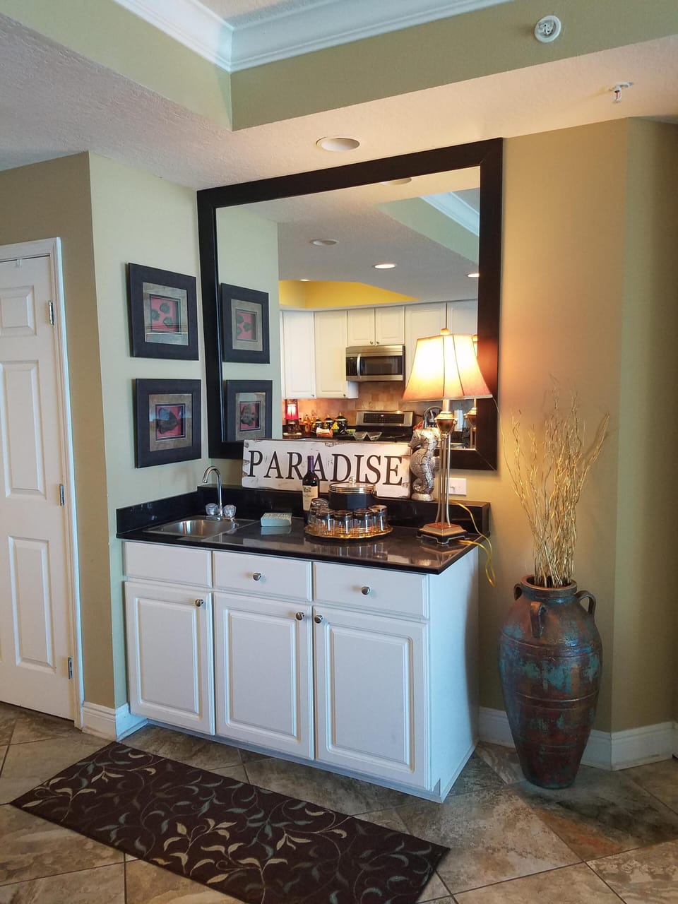 WET BAR