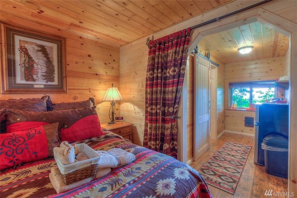 Downstairs King Bed with private bathroom and kitchenette