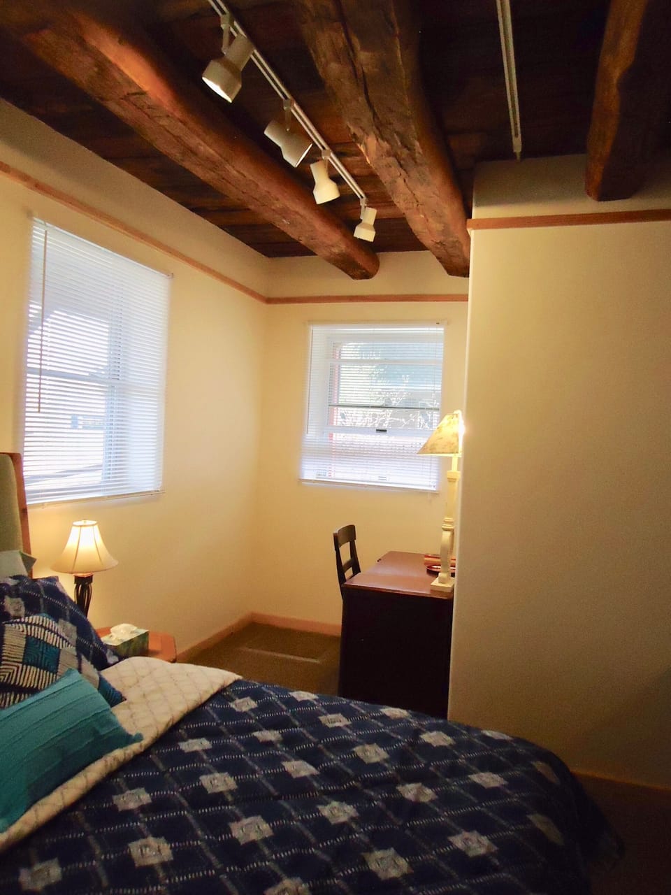 bedroom desk