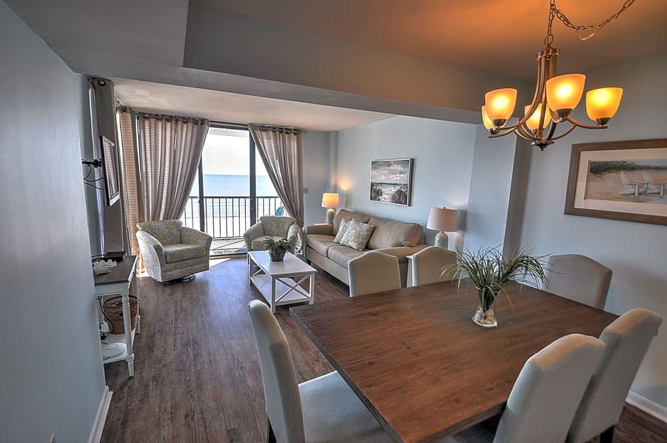 Living & Dining Room