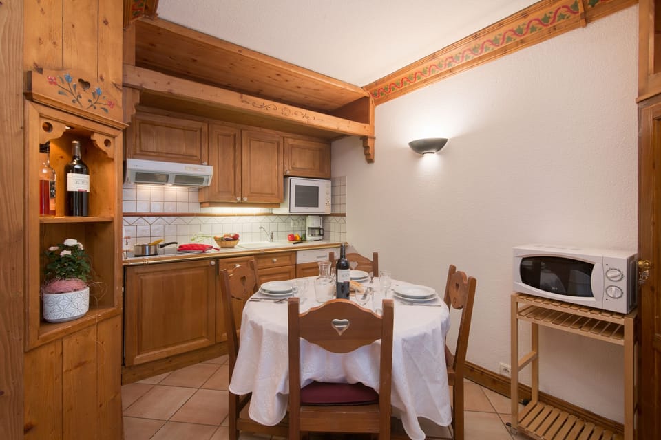 Kitchen and dining area