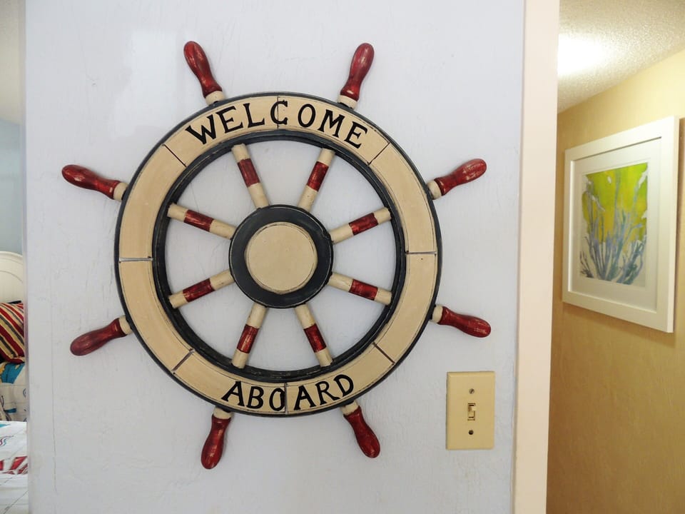 2nd Room Decor Cont 