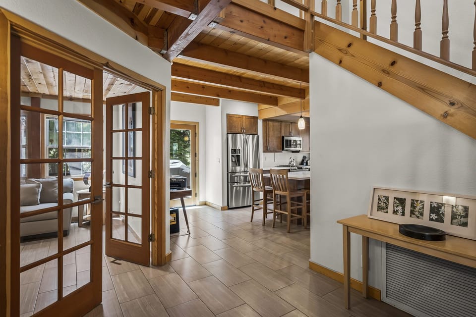 Entry way to home: 
Donner Lake Vacation Lodge