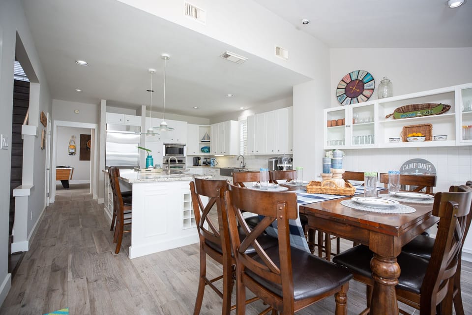 Flooring is wood-look tile perfect for lake life.