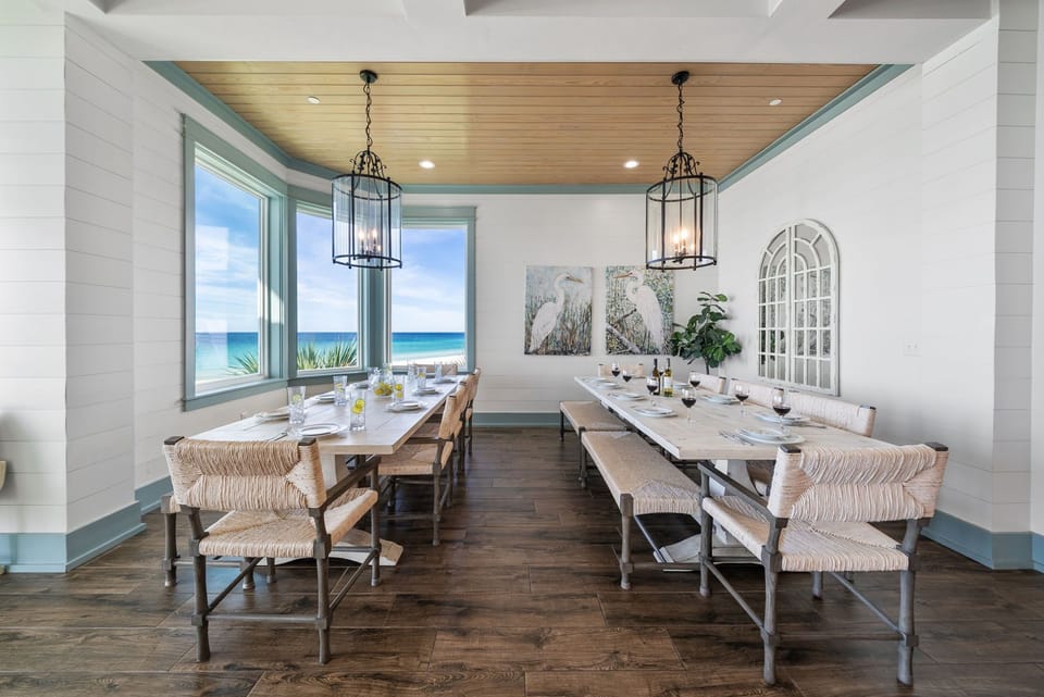 expansive dining layout