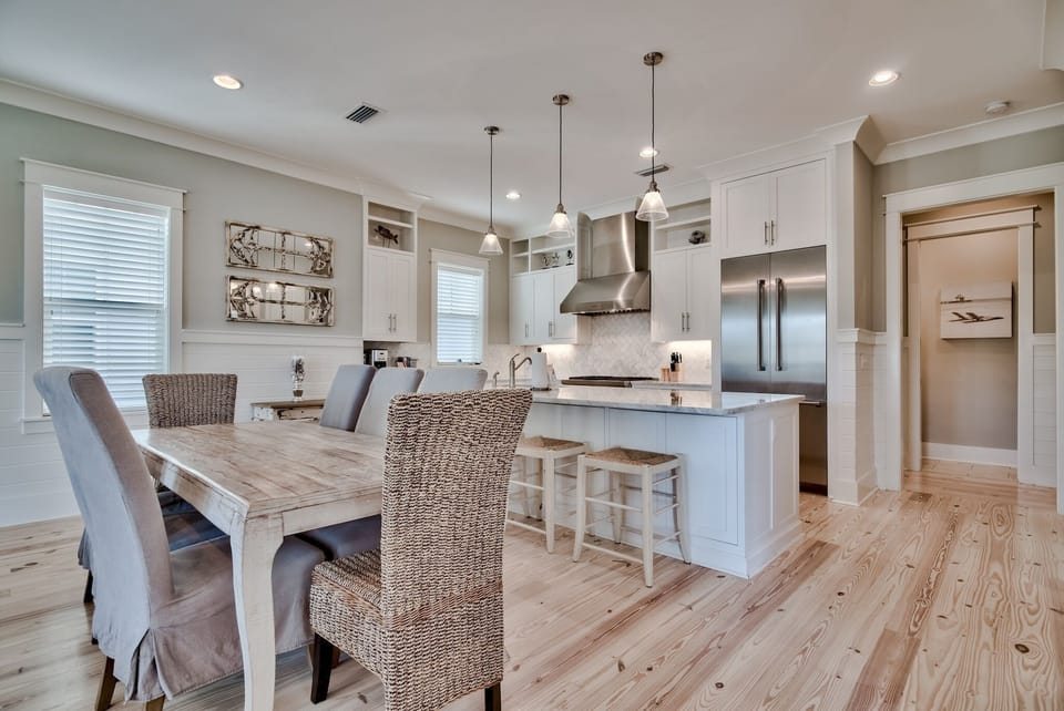 Second Floor: Dining Area