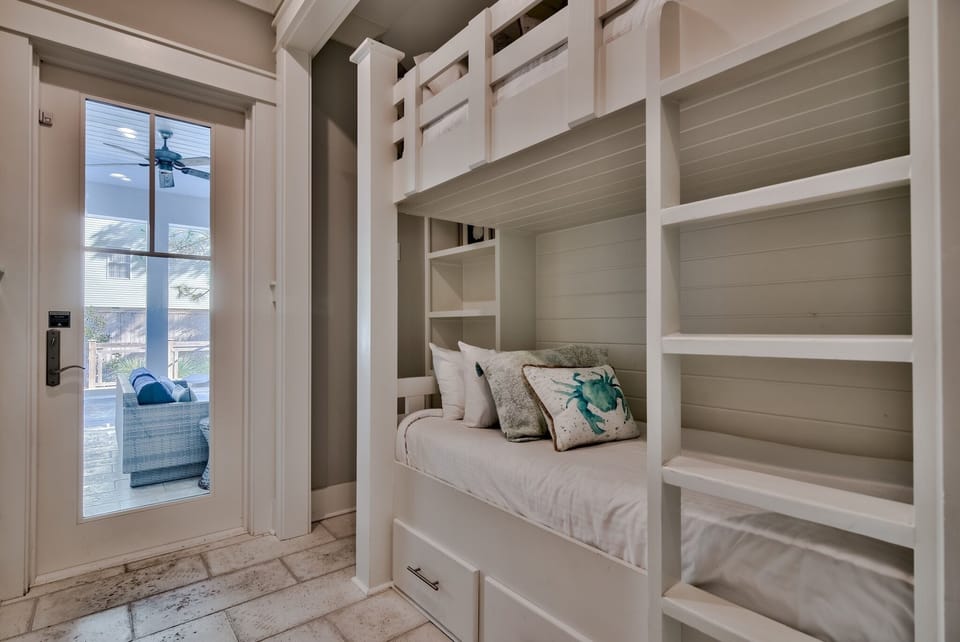 Hallway Bunk
