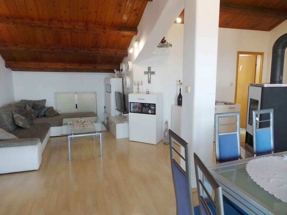 living/bedroom