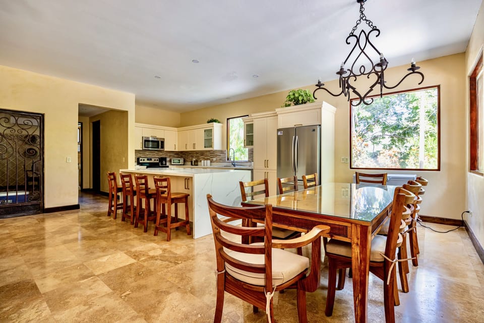 Brand new Kitchen seats 12 with bar