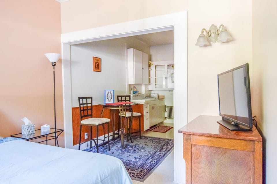 Brown & Hawkins Apartment 2