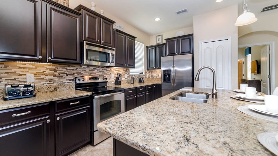 Kitchen (Angle)