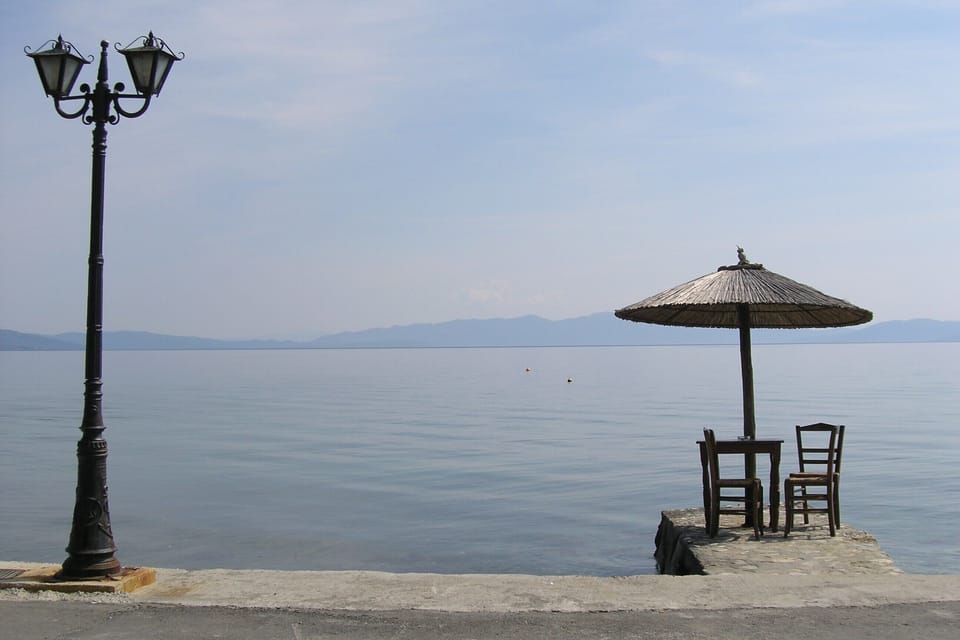 Sea front eatery Kato Gatzea