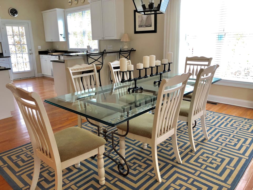 Share stories from your day exploring Seabrook.