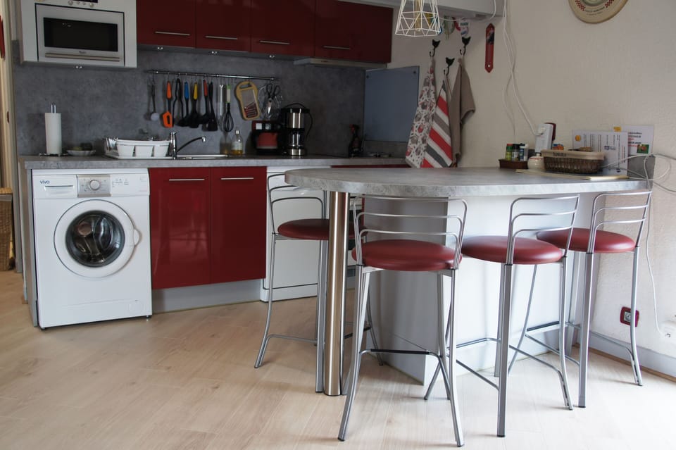 kitchen all very well equiped