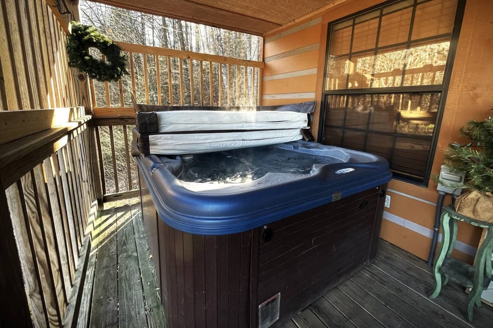 Enjoy those chilly nights in the HOT tub!