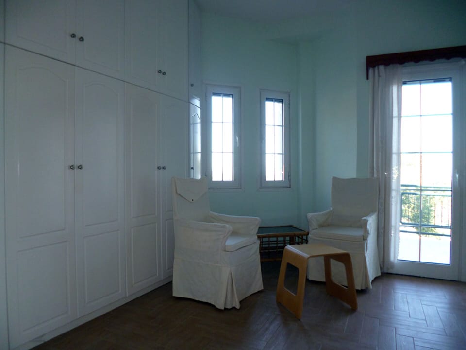 bedroom1