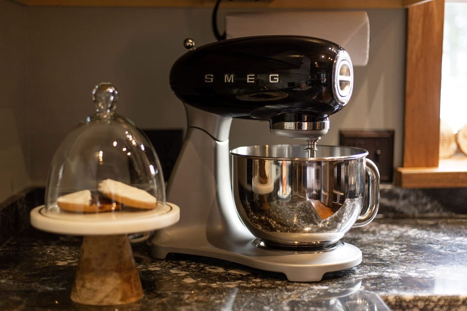 Highend appliances: Smeg /Staub /AllClad /Kureig /Nespresso Vertuo, etc