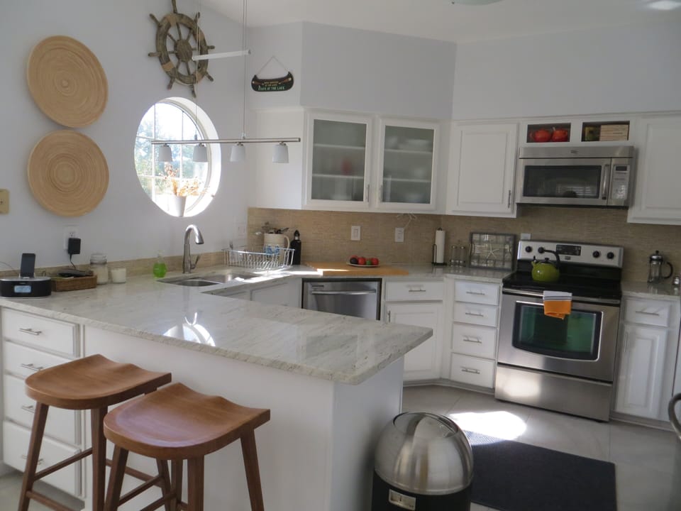 Fully equipped kitchen