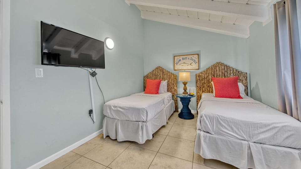 Third Bedroom with 2 Twin Beds