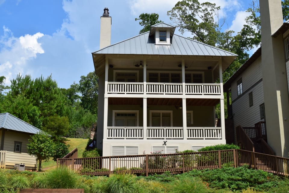 Home 12 - Lake Side