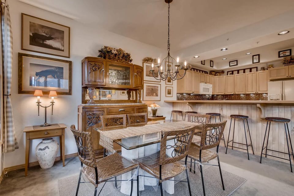 Dining Room - Dining Room