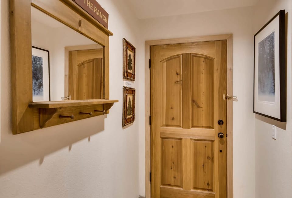 Entry - Entry