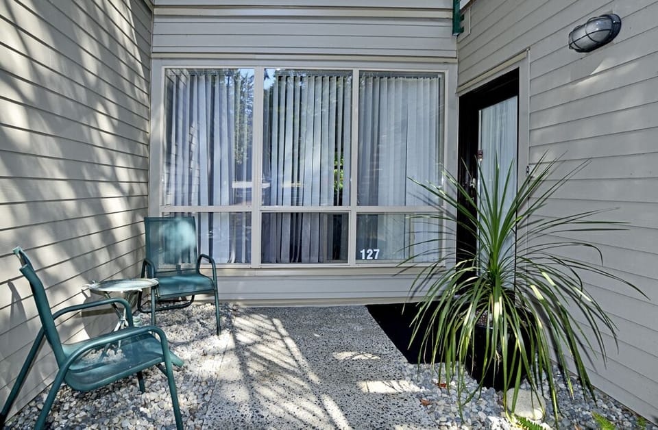 The main entrance to our condo is Ground level, making it easy to unpack.