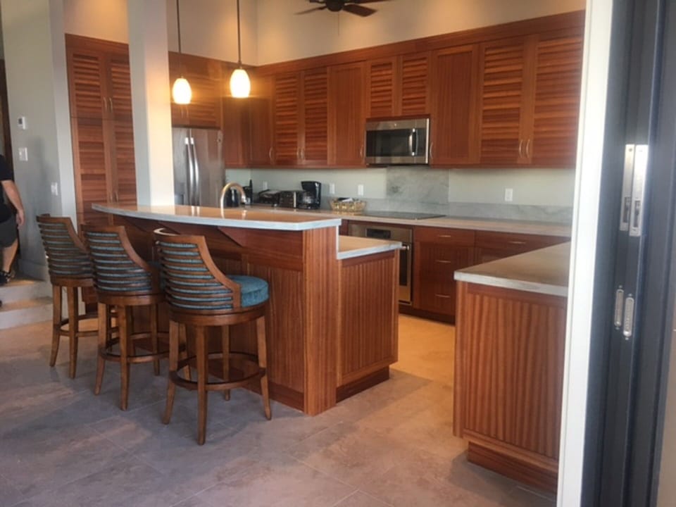 PLANTATION STYLE KITCHEN