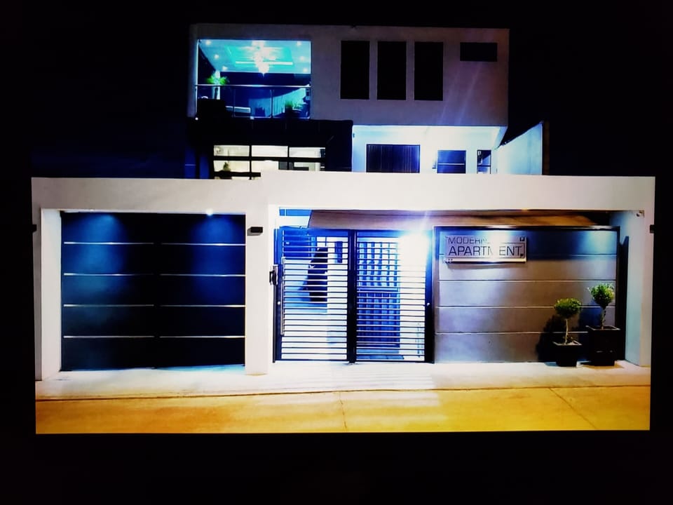 Front wiew at night