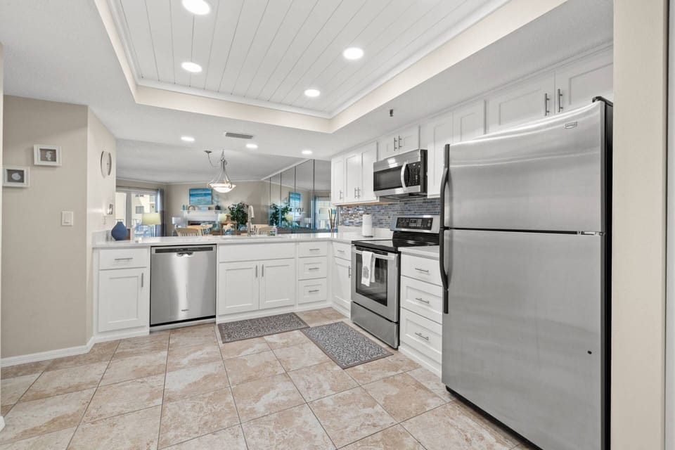 Updated Kitchen with All the Conveniences of Home!