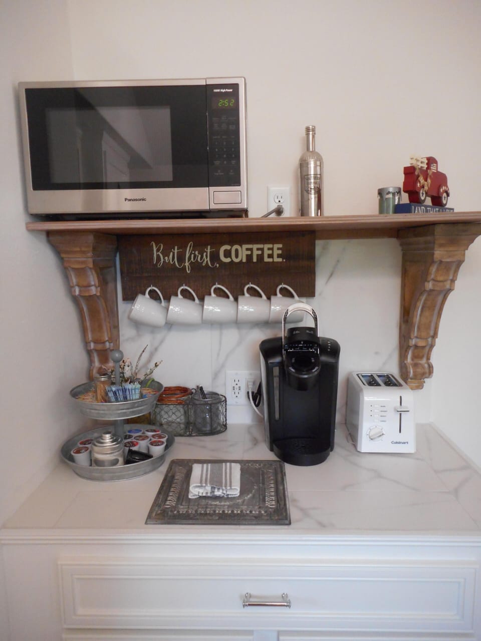 Extra! Coffee Bar in Kitchen; some coffee furnished. Toaster and Blender