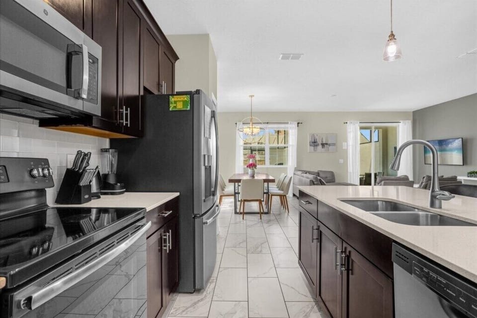 4955 Windermere Ave (10).jpg