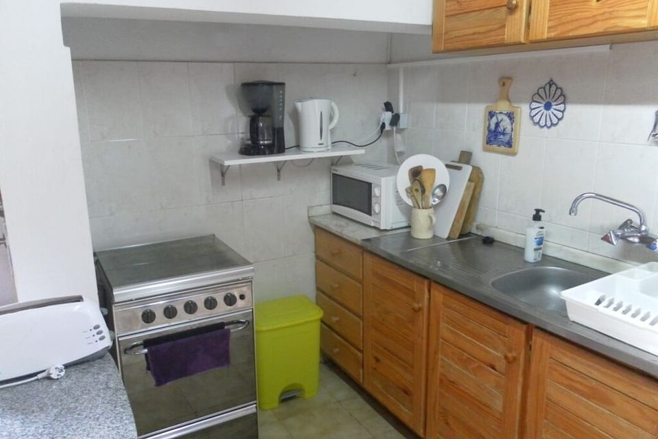 Equipped kitchen. 