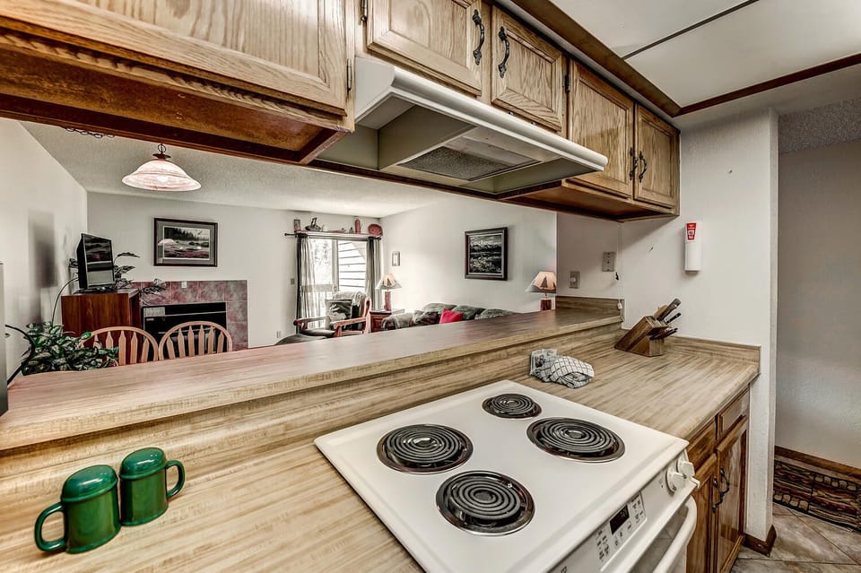 MS159E Kitchen