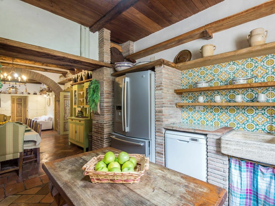 Property, Furniture, Cabinetry, Wood, Interior Design, Table, Kitchen, Countertop, Building, Tableware