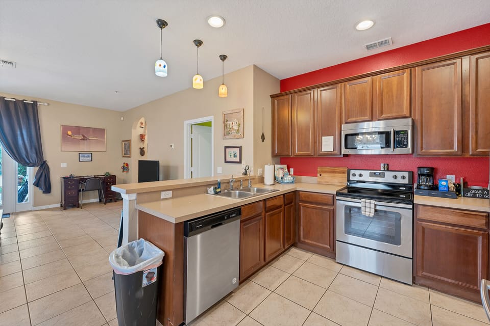 Another view of the kitchen area.
Dimensions: 9' x 11.5'