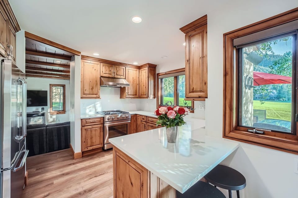 Brand new kitchen with top of line appliances and finishes