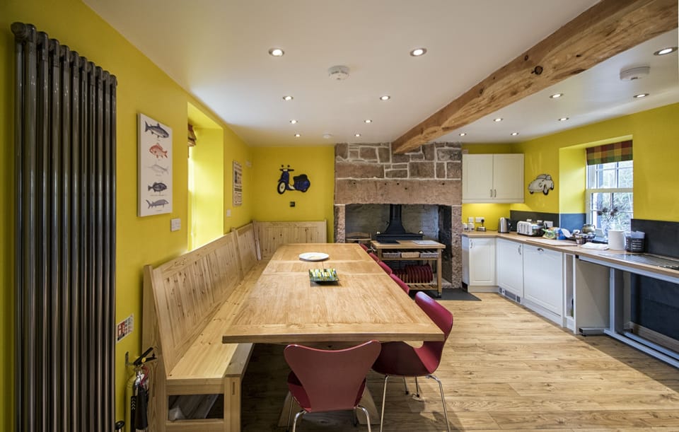 The Moat House Annan - Large Farmhouse Style Kitchen
