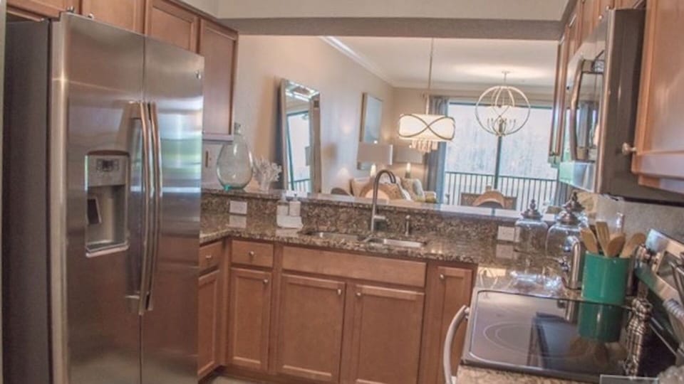 Well equipped Kitchen 