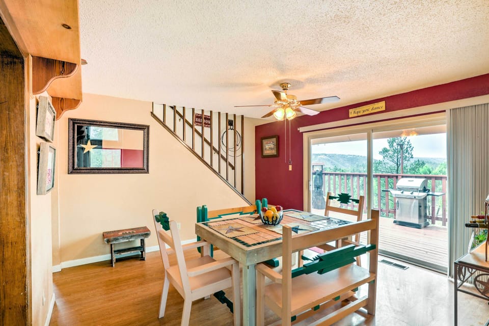 Dining Table | Dishware Provided