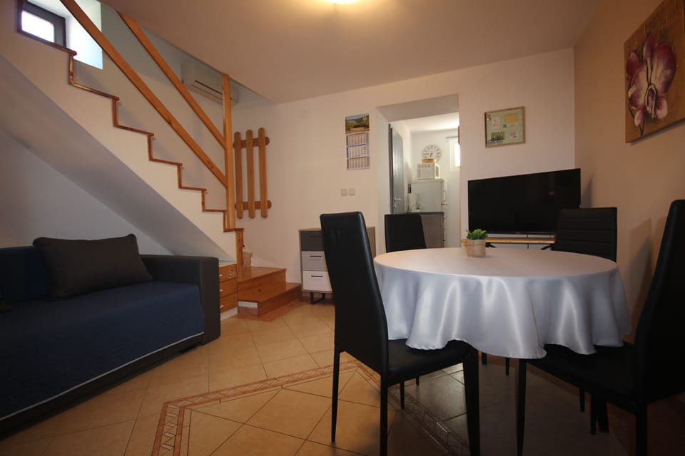 living room in house nr. 1