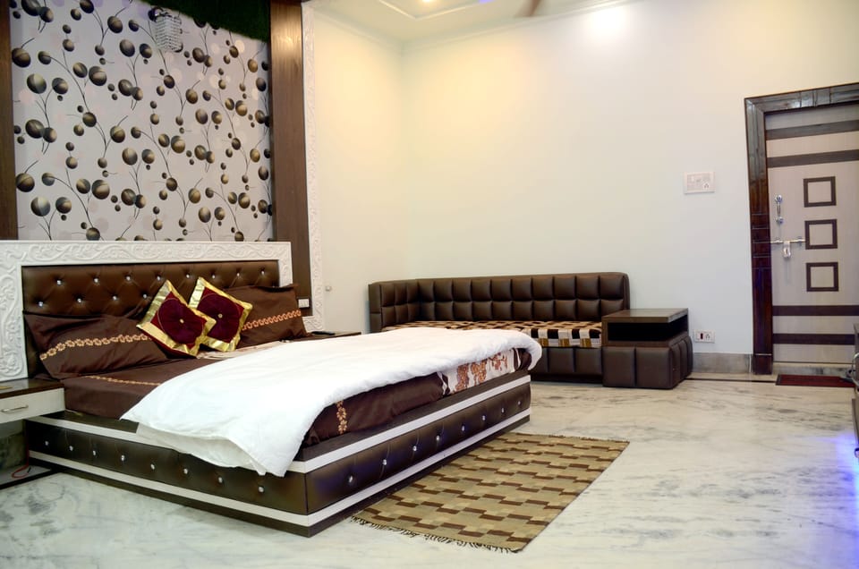 KING FAMILY DOUBLE ROOM