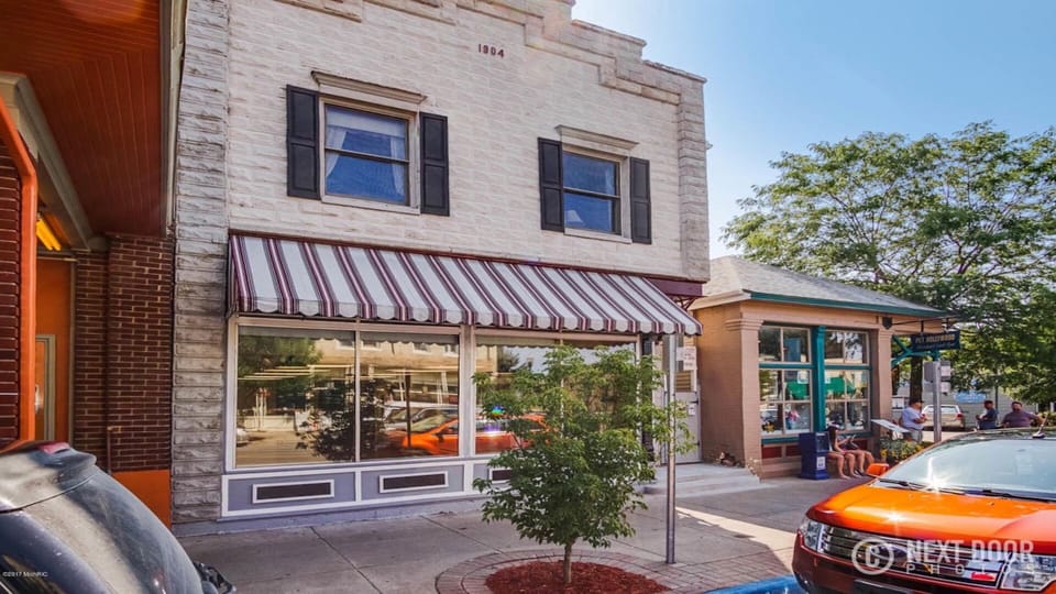 Location on Hancock - Condo is located upstairs