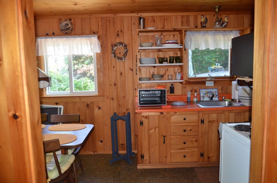 Eat in kitchen