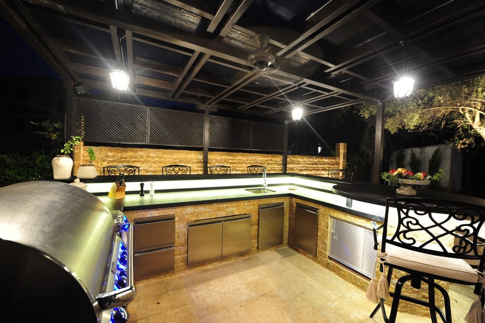 BBQ - outside kitchen