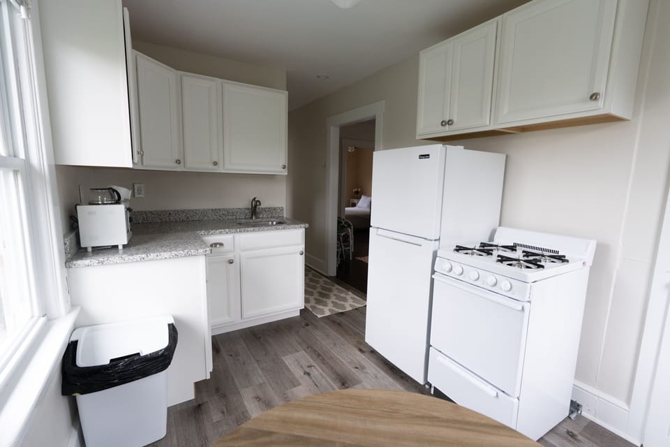 Fully Stocked Kitchen all brand new