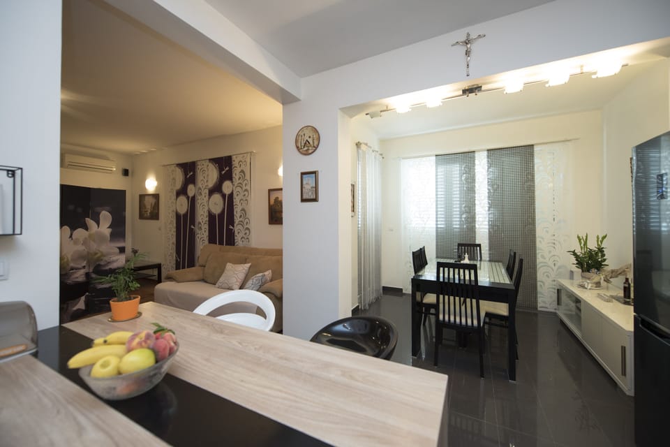Open space kitchen,  dining and living 