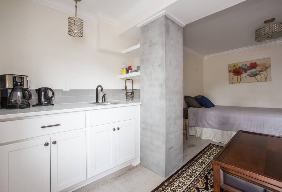 kitchenette 2