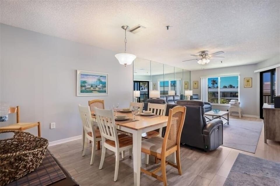 Dining living area