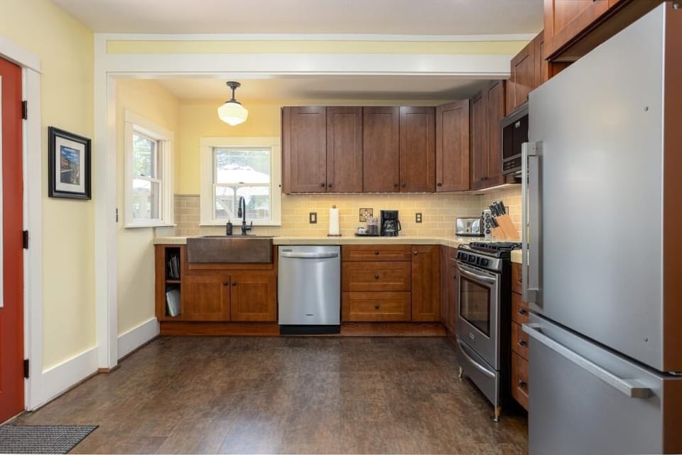 Beautiful floor plan with excellent layout